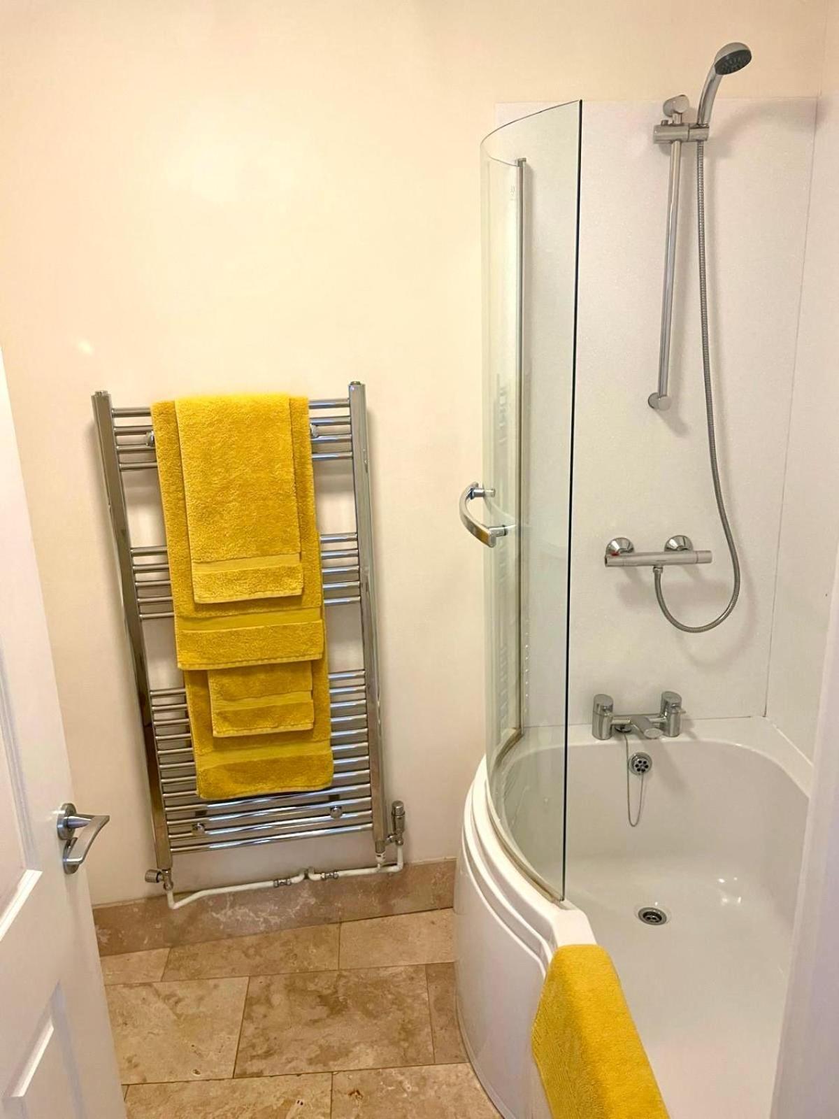 Town Centre Apartment Perfect Location With On-Street Parking Стратфорд на Ейвън Стая снимка