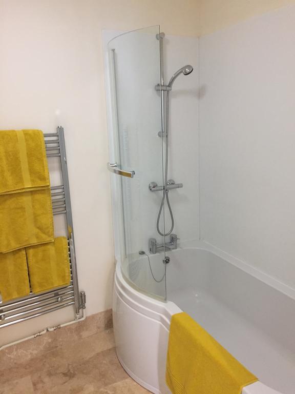 Town Centre Apartment Perfect Location With On-Street Parking Стратфорд на Ейвън Екстериор снимка